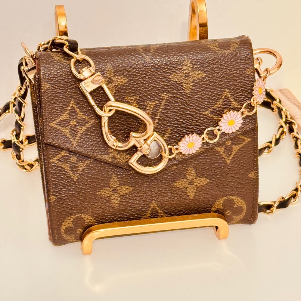 Louis Vuitton Elise Monogram Bifold Compact wallet